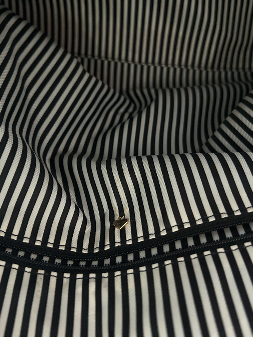 Kate Spade New York Lita Street Scallop Andrea Tote DISCOUNTED FOR WEAR - Picture 10 of 15